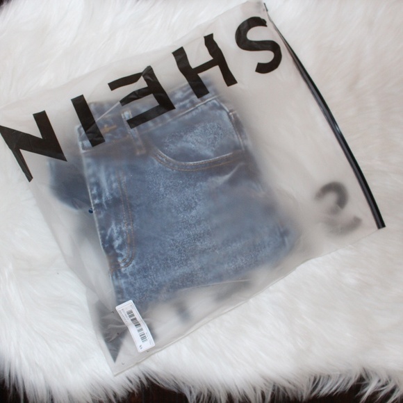 Shein, distressed high waisted jeans  XSmall - Picture 6 of 9